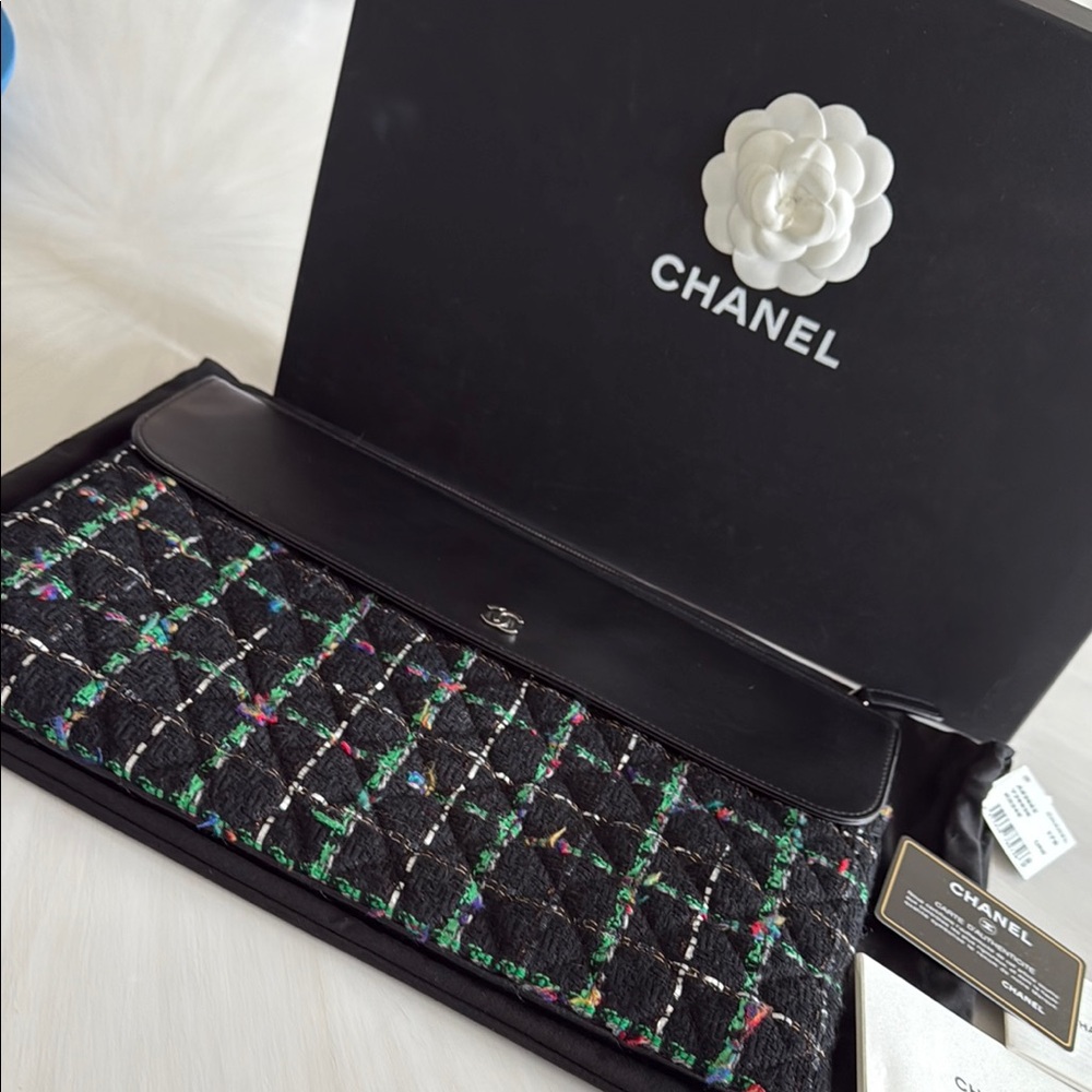 Chanel Black and Green Clutch with Iconic Design